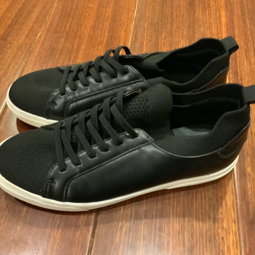 Steve Madden Boys Dress Sneaker | Child Cuz Sneaker | Black Size 5